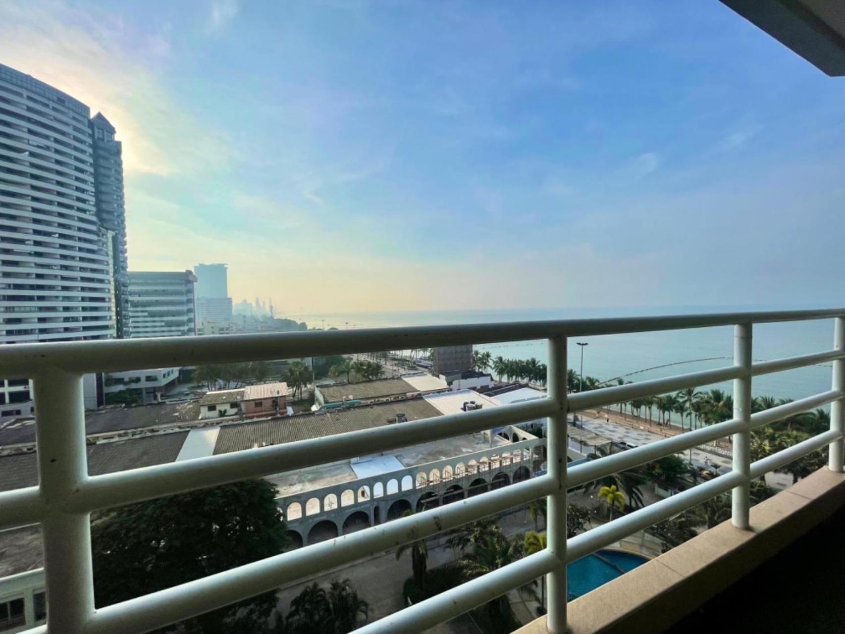 Beautiful Sea View Beach Front Condo Pattaya Zewnętrze zdjęcie